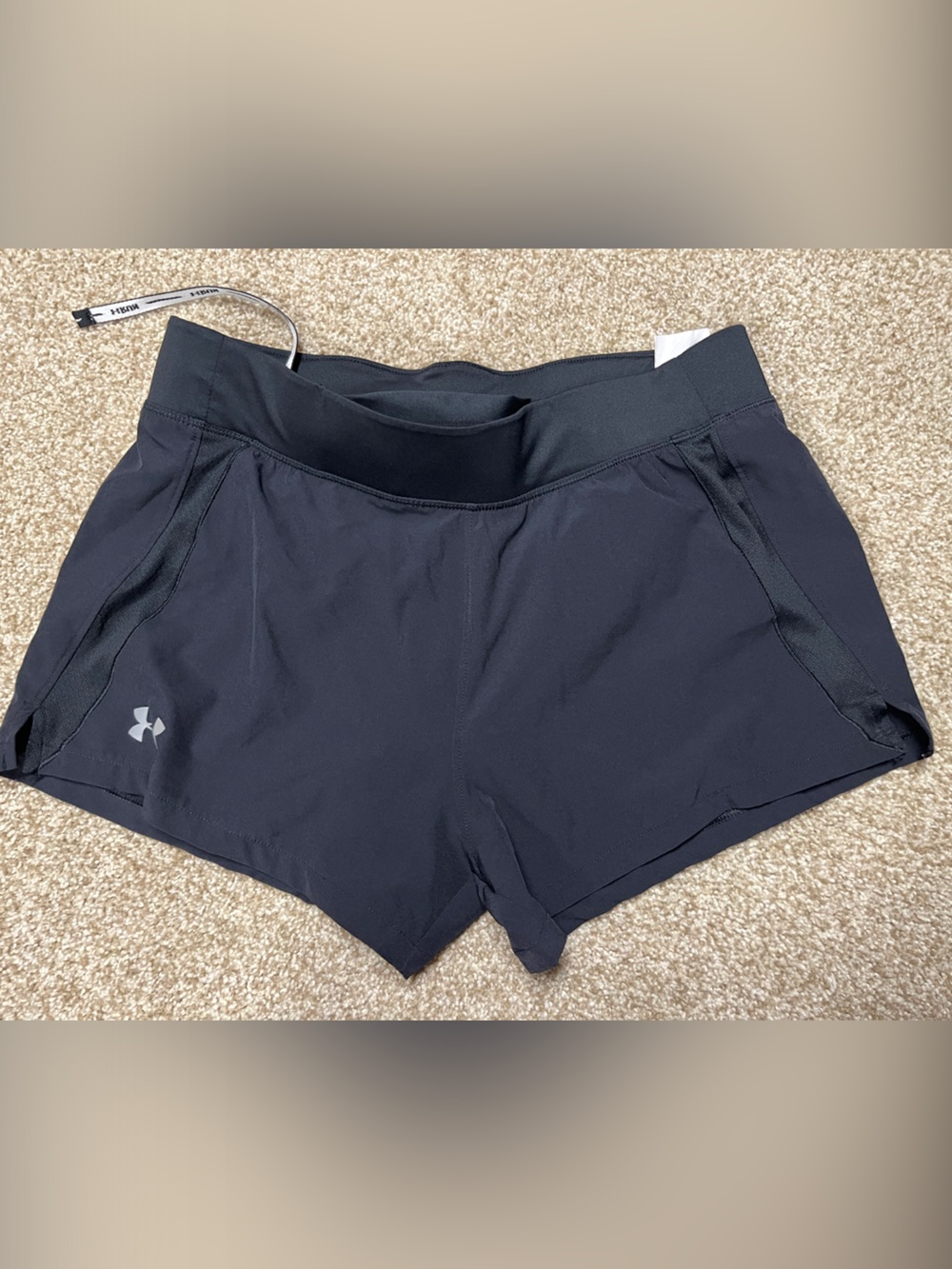 Under Armour women Black Short Running Compression Shorts size Medium